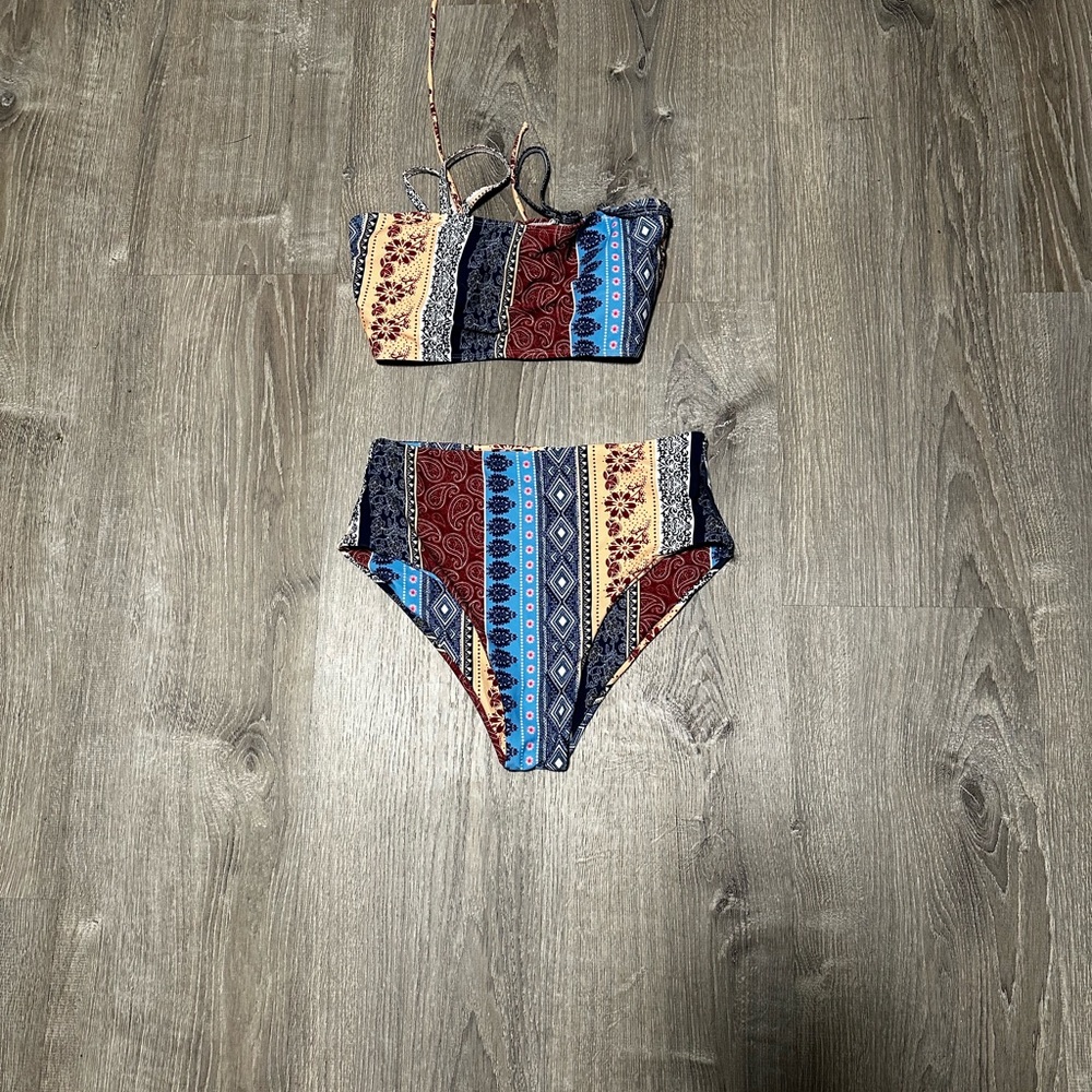 Multicolor Patterned Bikini Set - M